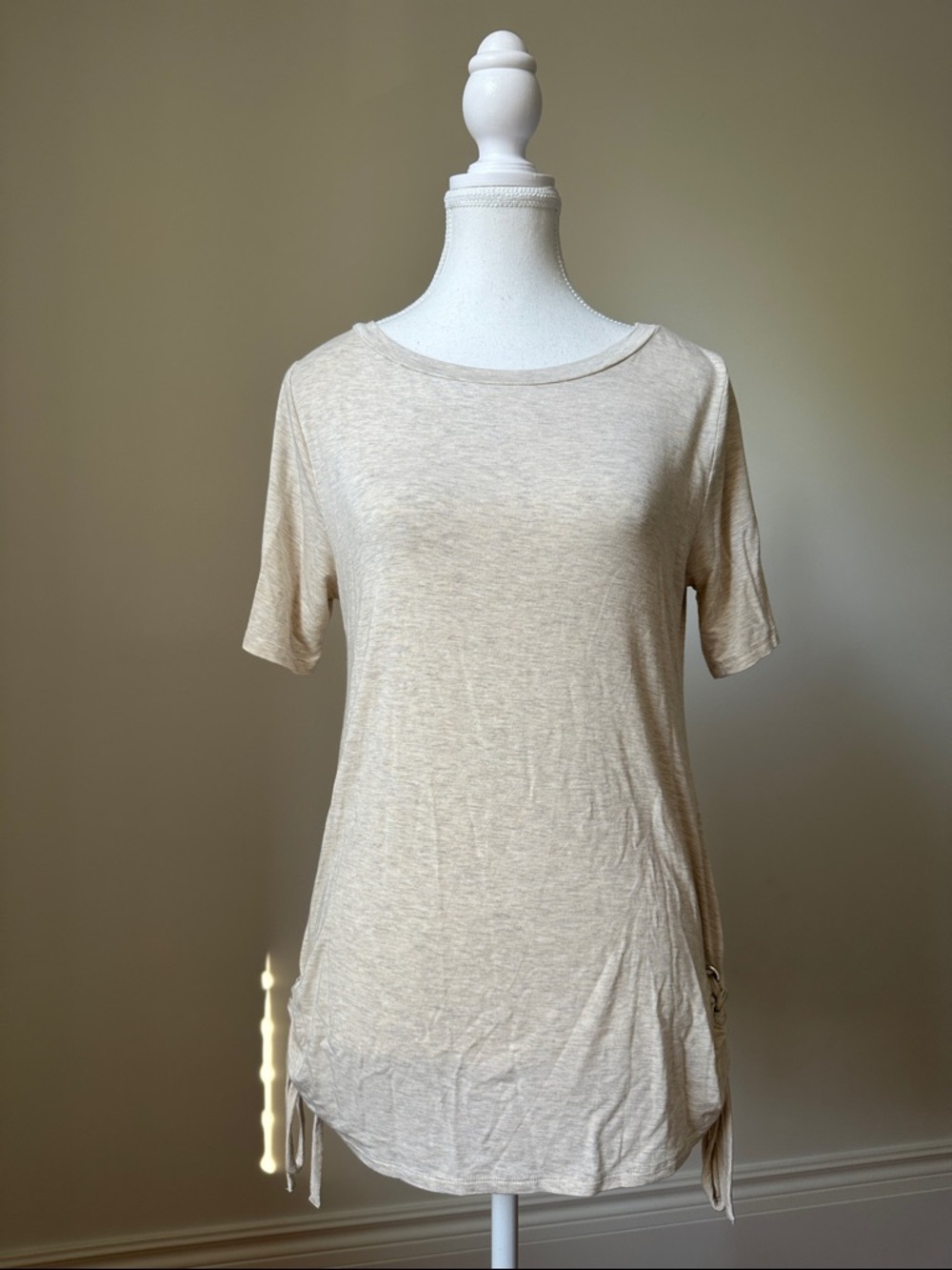 BELLDINI Oatmeal Side Tie Summer Stretchy Casual Short Sleeve Size Medium